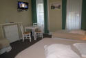 Located 1.5 km from the ferries to Portsmouth and a few steps from Cherbourg city centre and the harbor