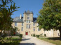 Charming Guesthouse in a 16th-century chateau, just 4 km from Futuroscope and 9 km from Poitiers